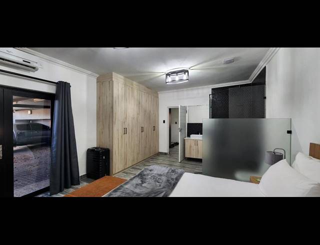 4 BEDROOM HOUSE FOR SALE IN ERASMUSKLOOF